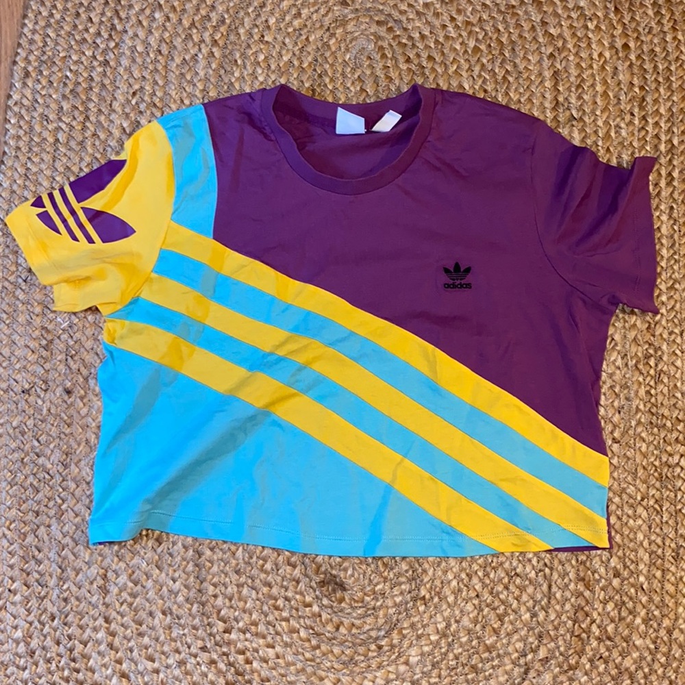 Adidas women’s cropped tee